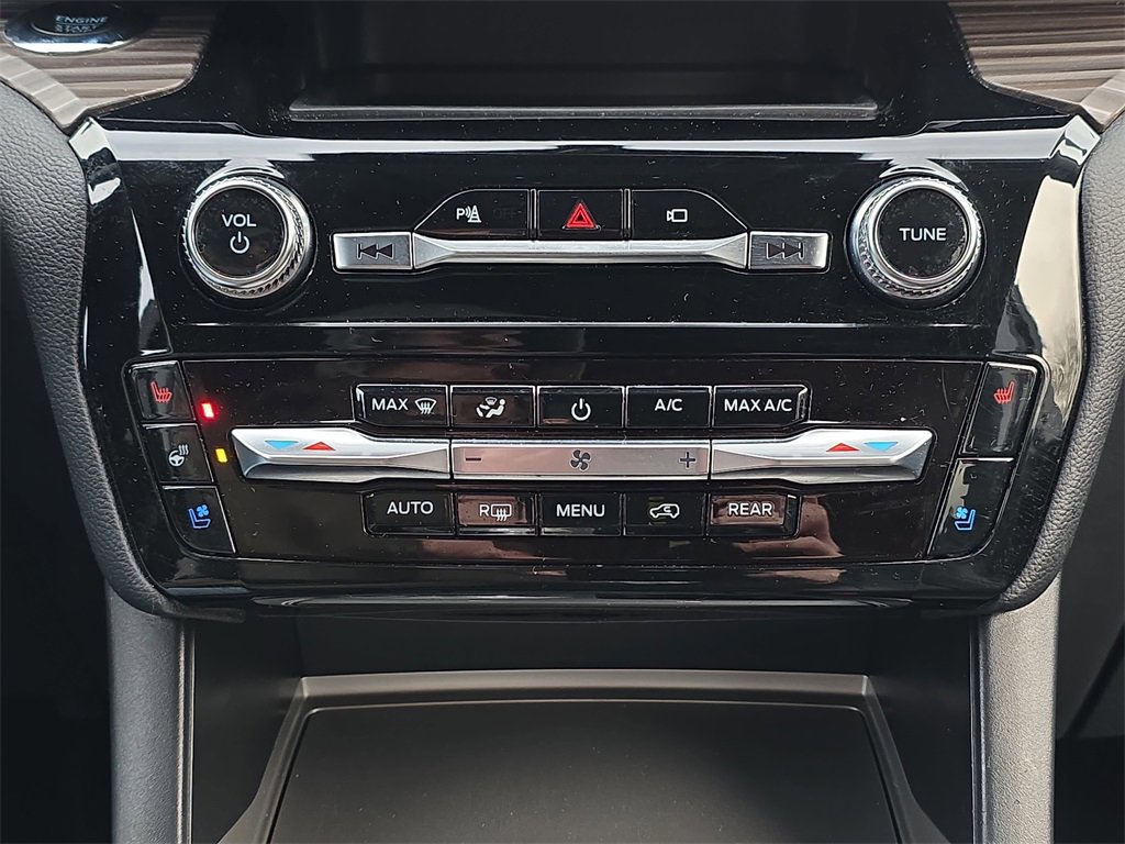 Used 2022 Ford Explorer Limited image 28