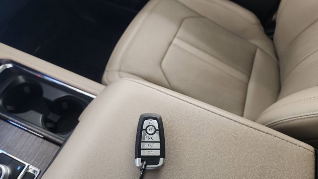 Certified 2023 Ford Expedition Limited image 23