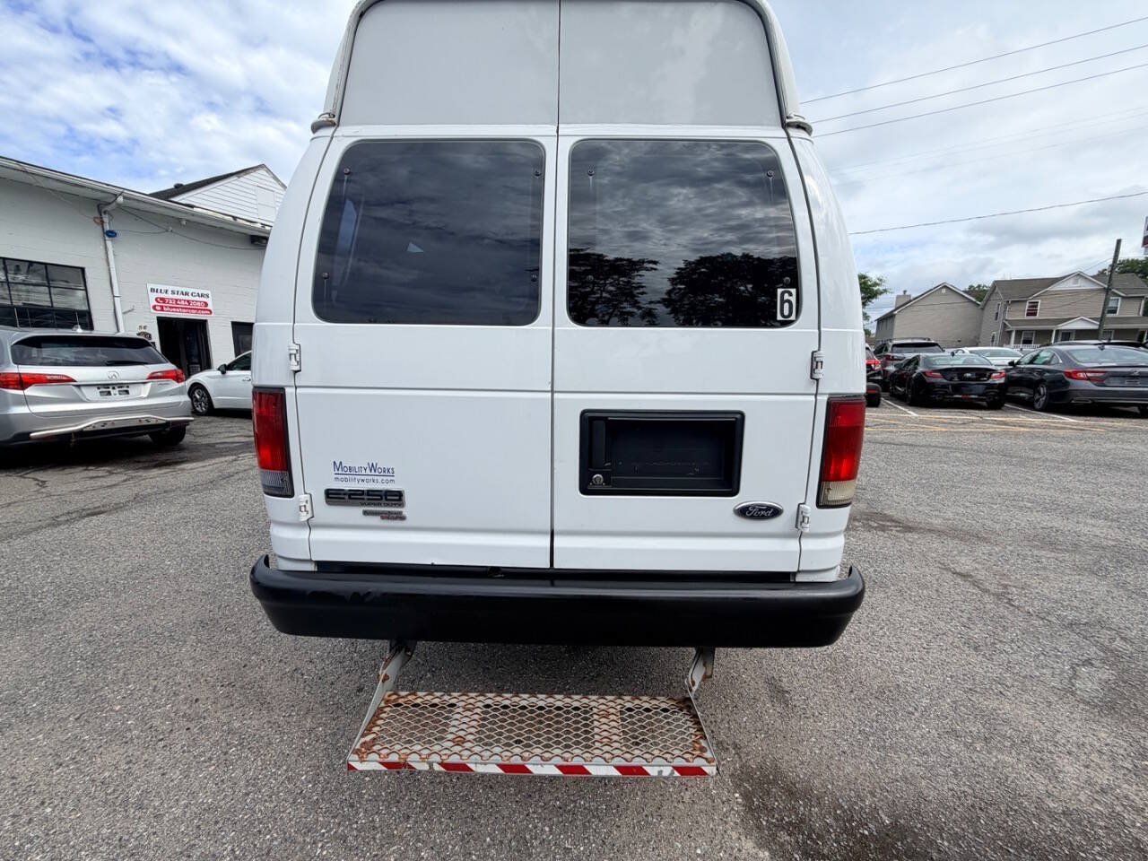 Used 2014 Ford E-250 and Econoline 250 Extended w/ Power Group RWD image 19