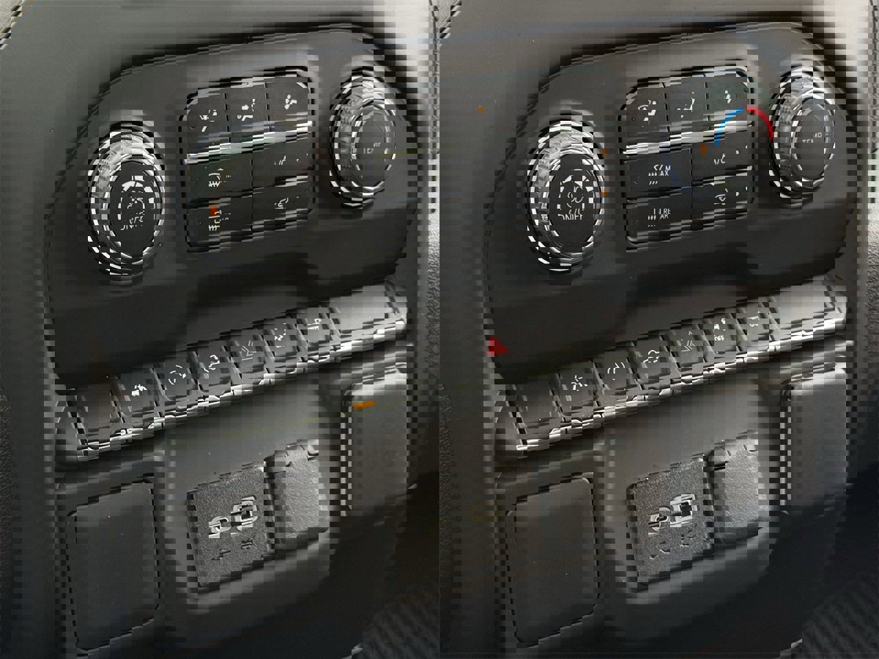 Used 2024 Chevrolet Silverado 1500 Custom image 17