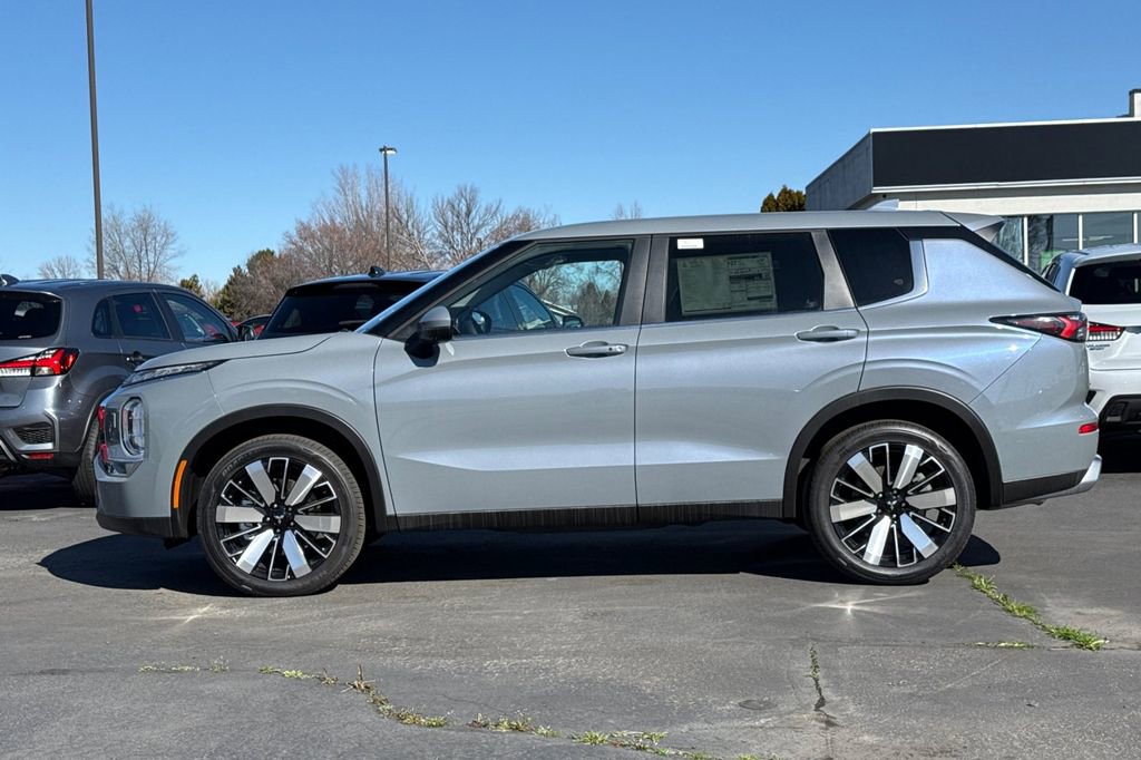 New 2026 Mitsubishi Outlander SE AWD/4WD image 7