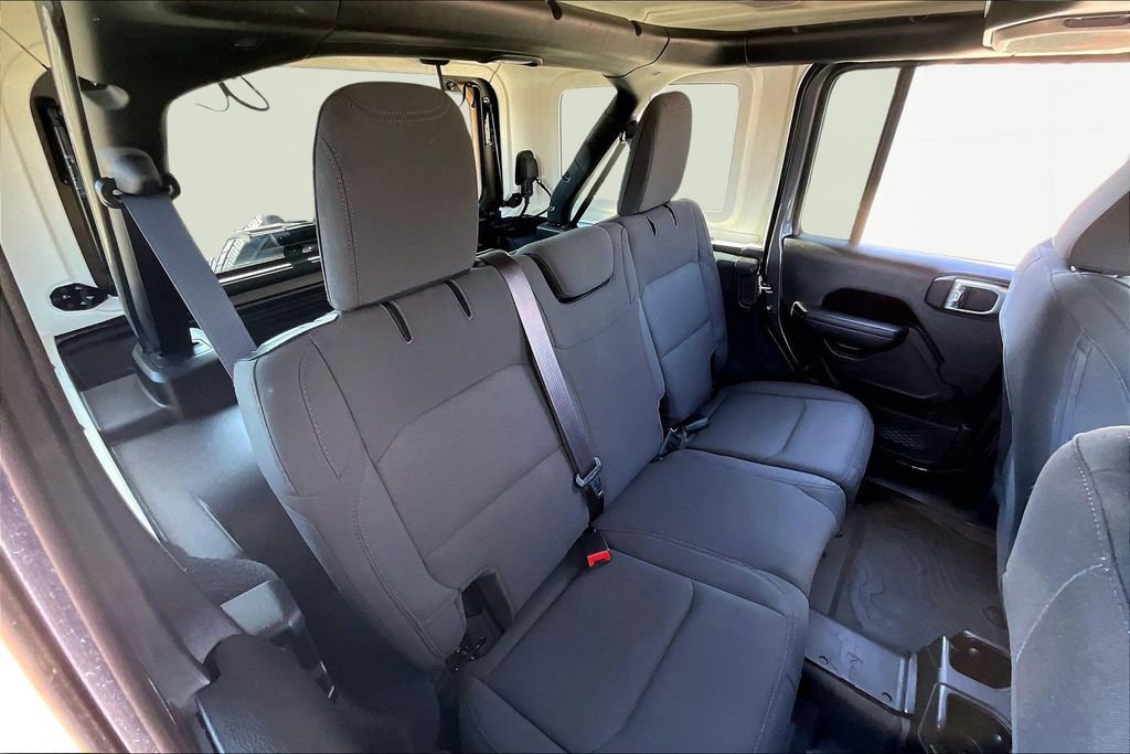 Used 2022 Jeep Wrangler Unlimited Sport image 27