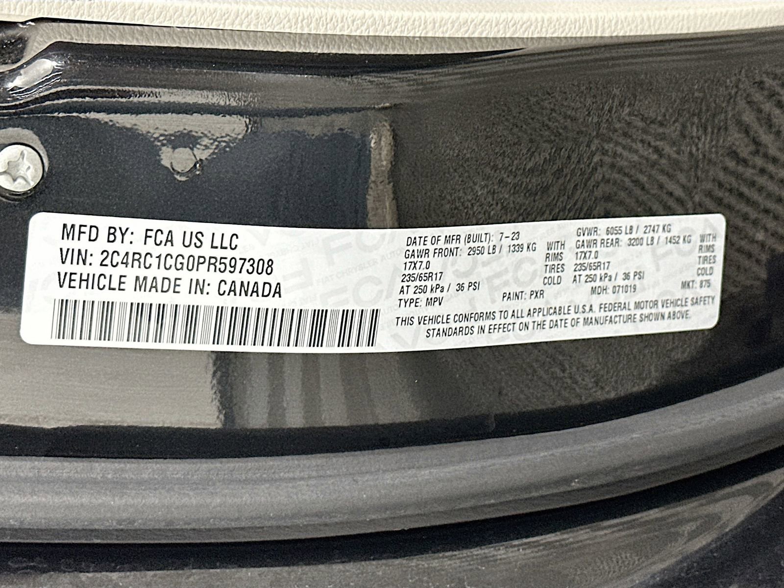 Used 2023 Chrysler Voyager LX image 32