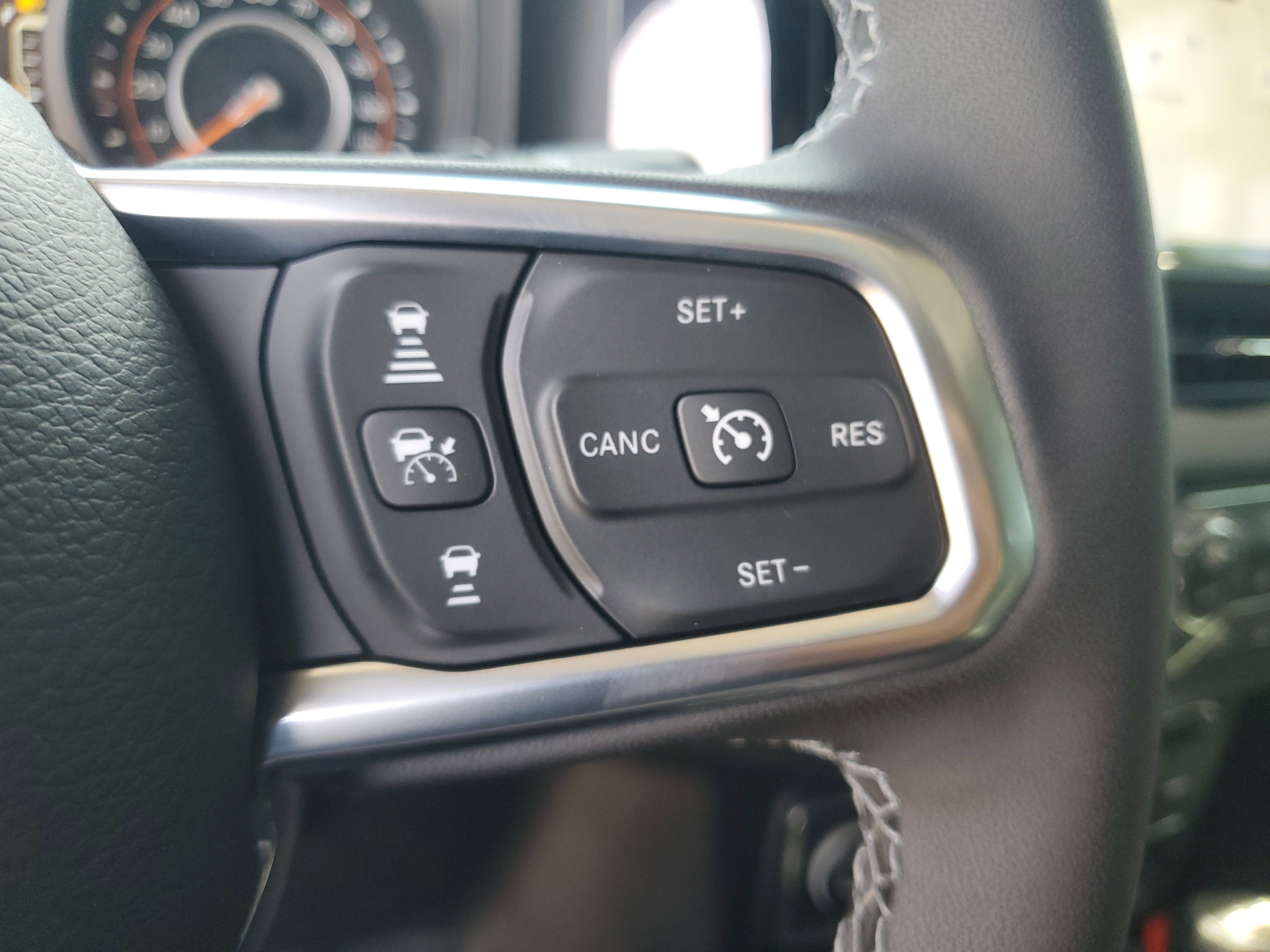 New 2026 Jeep Wrangler Unlimited Sahara w/ Whitecap Package AWD/4WD image 14