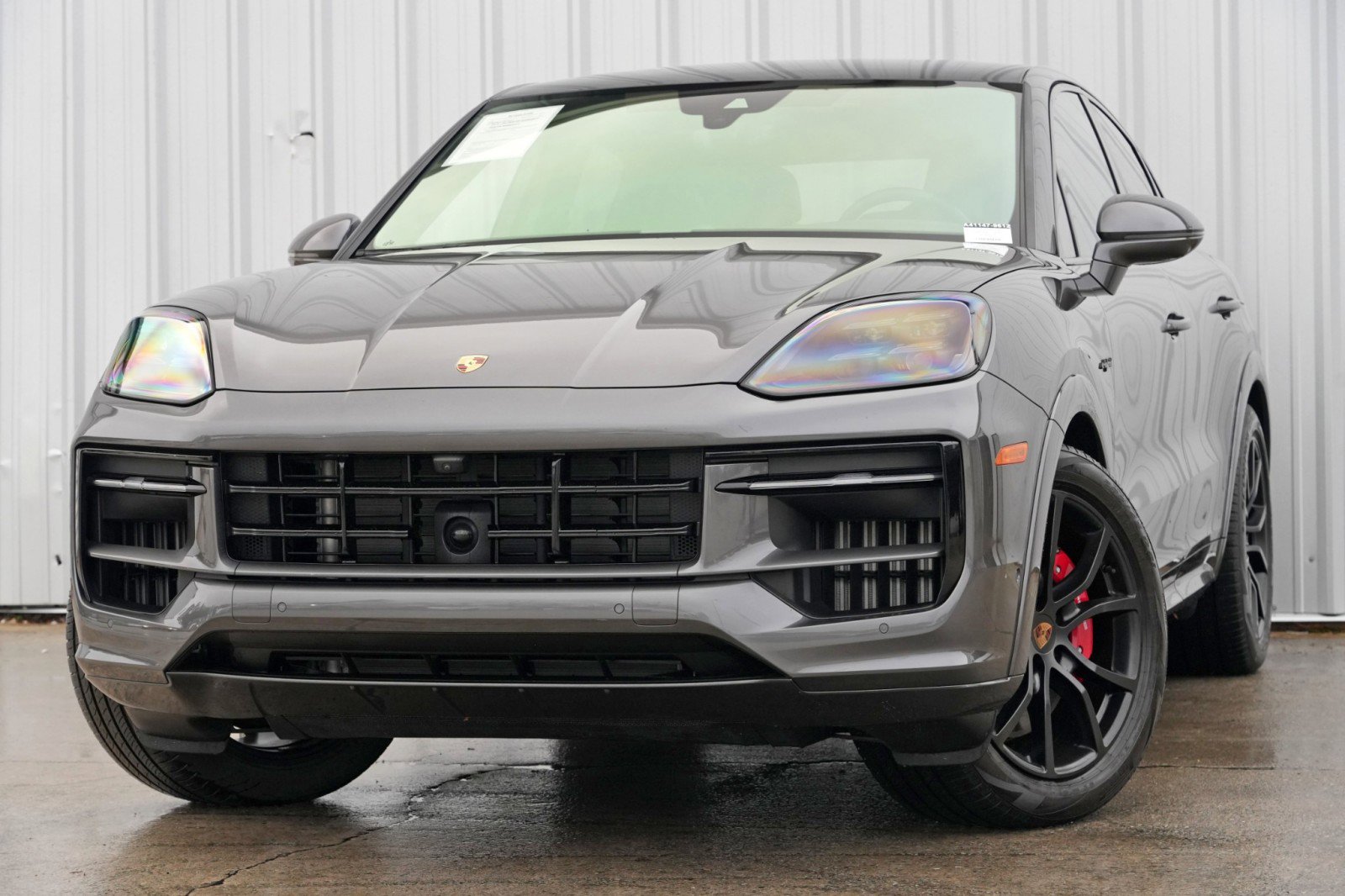 Used 2025 Porsche Cayenne S image 3