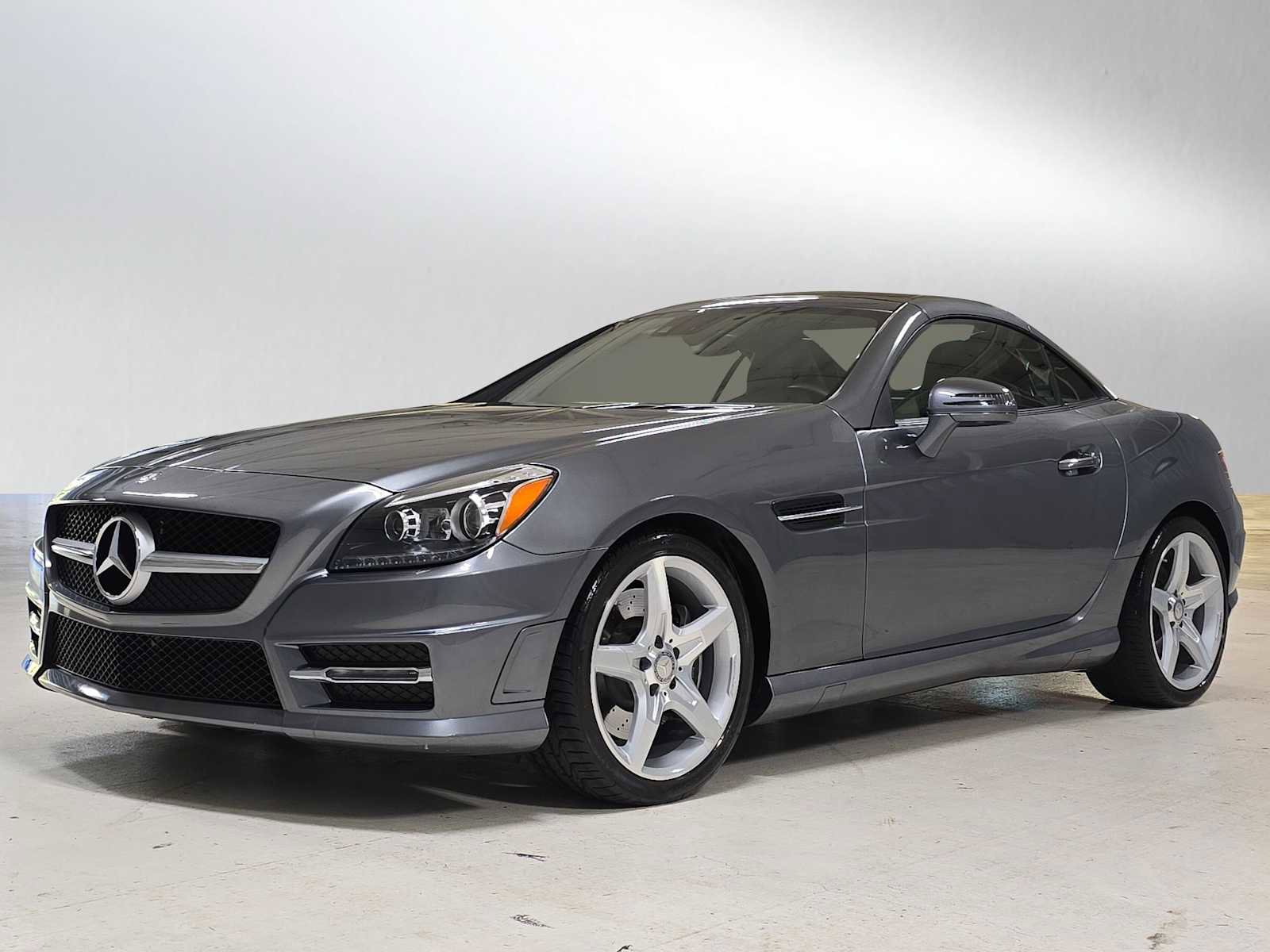 Used 2016 Mercedes-Benz SLK 300 image 7