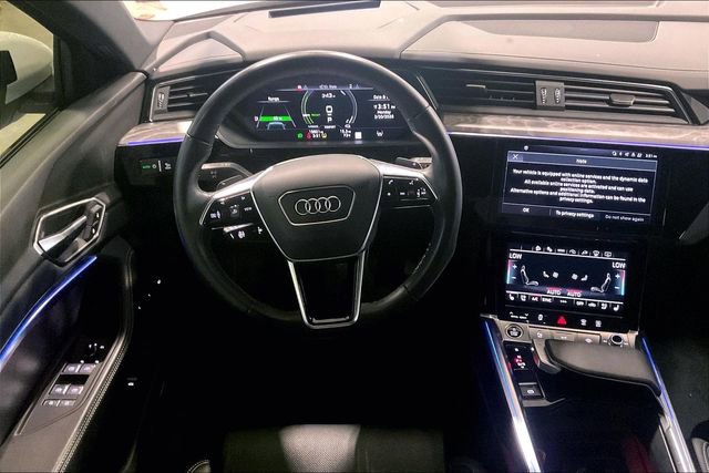 Used 2024 Audi Q8 e-tron Prestige w/ Prestige Package image 5