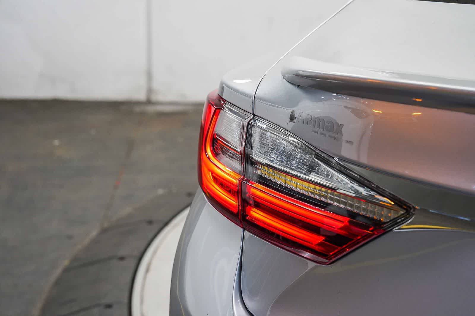 Used 2016 Lexus ES 350 w/ Luxury Package w/Wood Trim FWD image 11