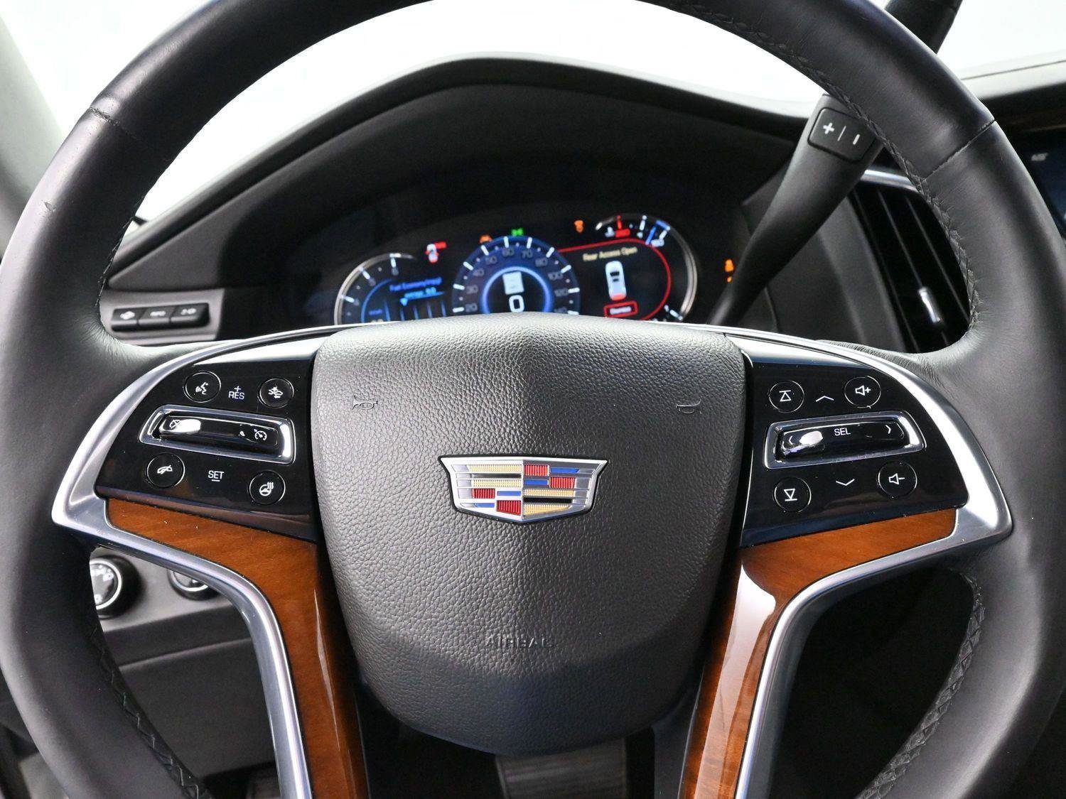 Used 2017 Cadillac Escalade ESV Luxury image 20