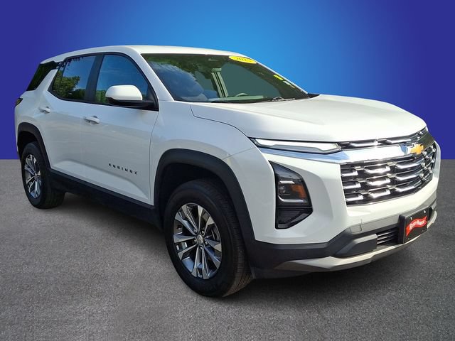 Used 2025 Chevrolet Equinox LT FWD image 3