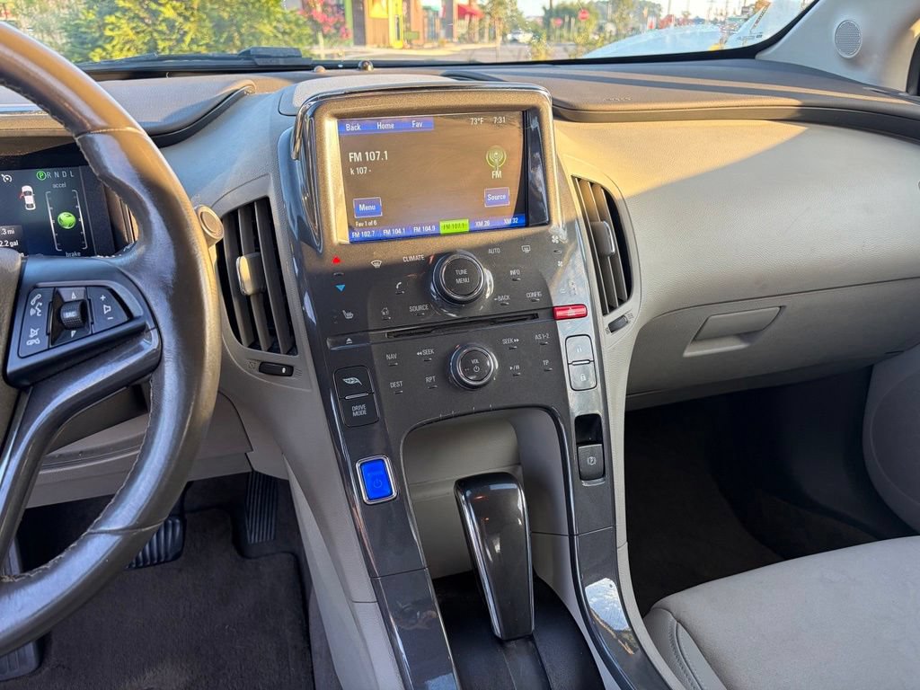 Used 2014 Chevrolet Volt Premium w/ Premium Trim Package FWD image 21
