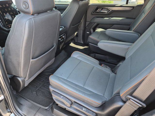 Used 2025 GMC Yukon AT4 w/ Premium Trailering Package AWD/4WD image 14