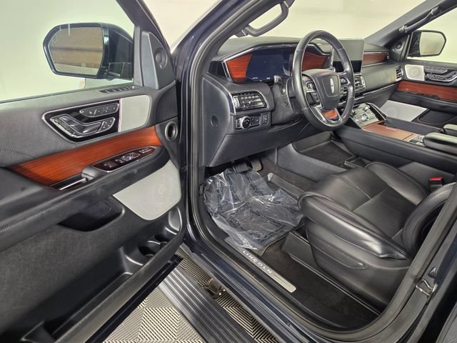 Certified 2021 Lincoln Navigator Reserve w/ Luxury Package AWD/4WD image 22
