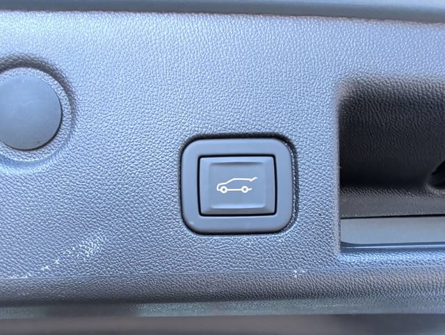 Used 2024 Chevrolet Equinox RS w/ RS Leather Package AWD/4WD image 31