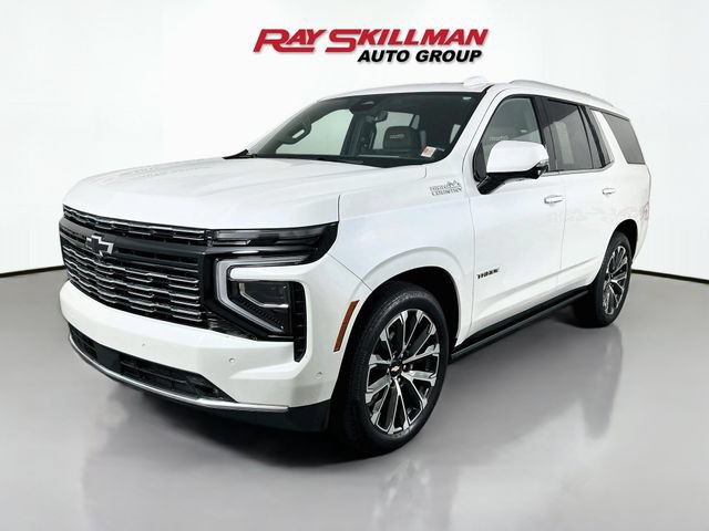 Used 2025 Chevrolet Tahoe High Country AWD/4WD image 3