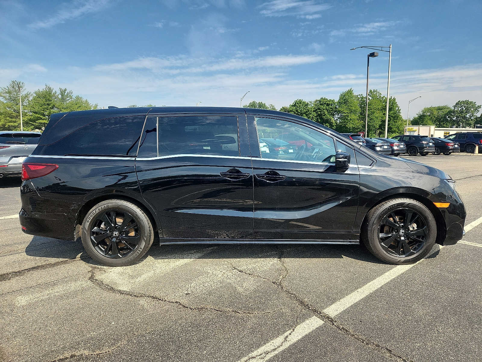 Certified 2023 Honda Odyssey Sport image 7