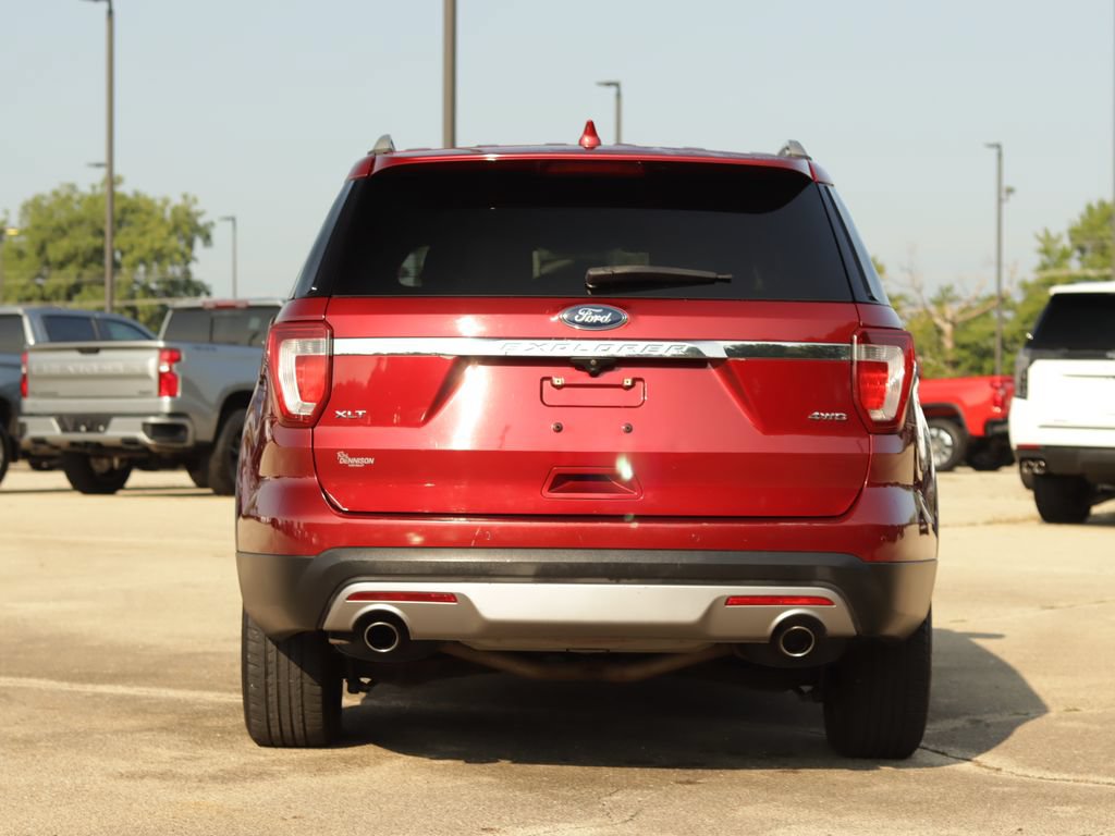Used 2017 Ford Explorer XLT AWD/4WD image 6