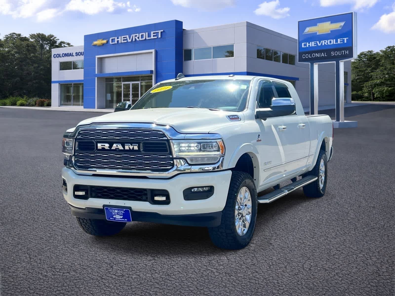Used 2021 RAM 3500 Limited AWD/4WD image 2