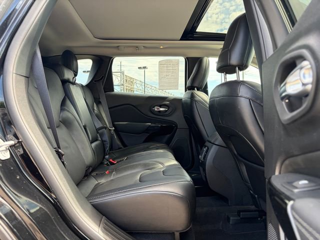Used 2023 Jeep Cherokee Altitude Lux w/ Lux Elite Package AWD/4WD image 11