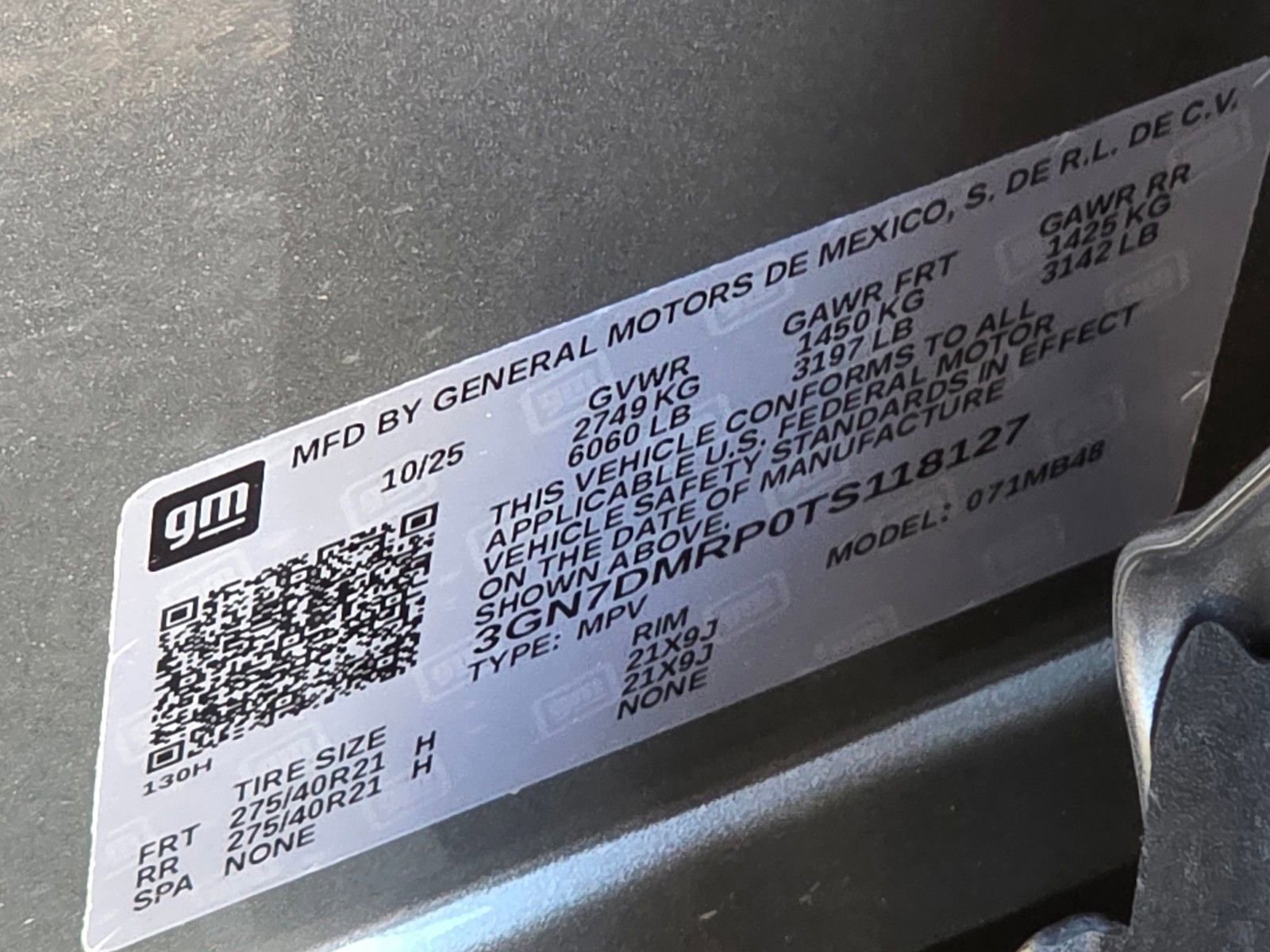 New 2026 Chevrolet Equinox EV LT w/ LPO, Blackout Package image 32