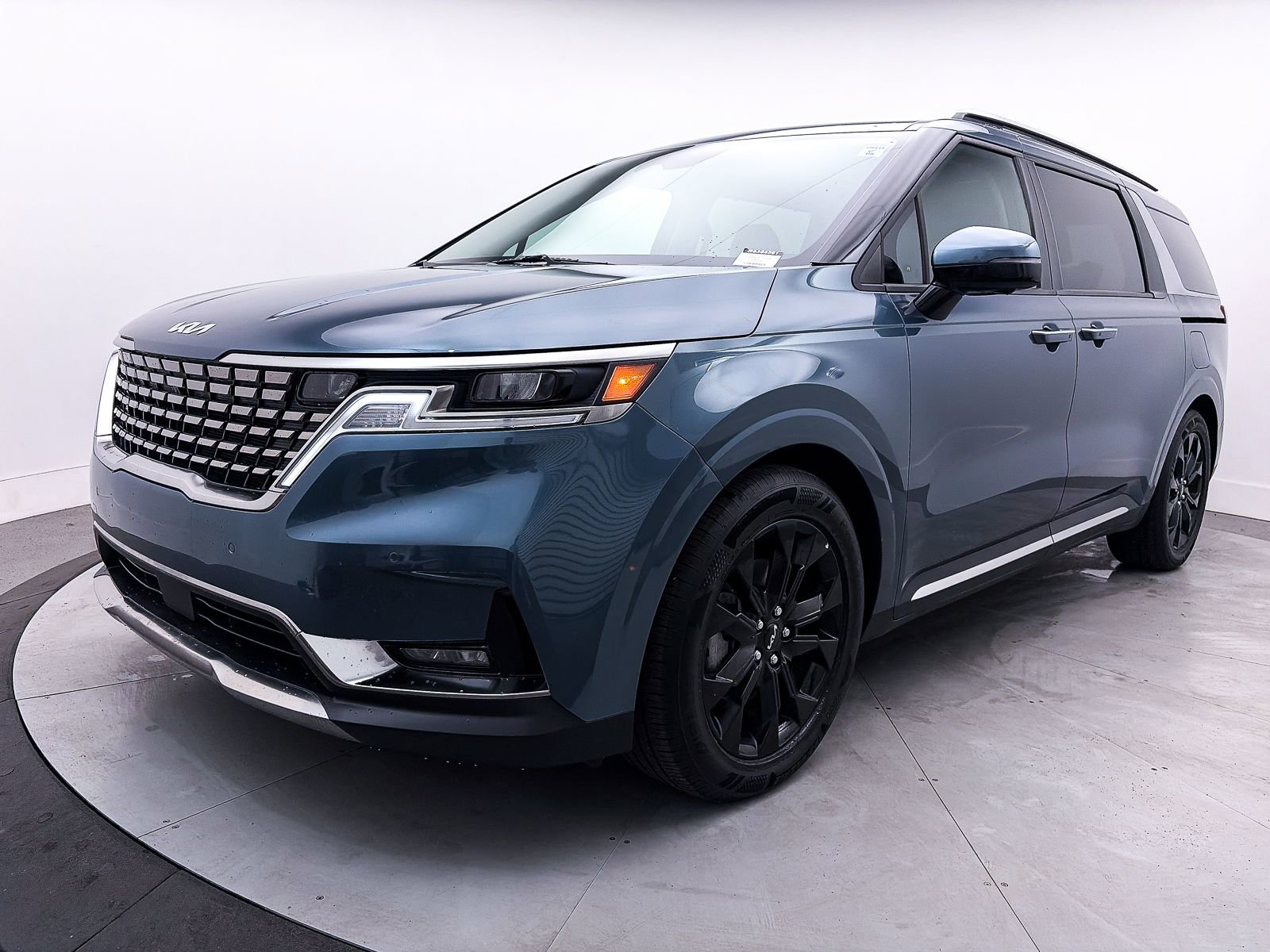 Certified 2024 Kia Carnival SX image 12