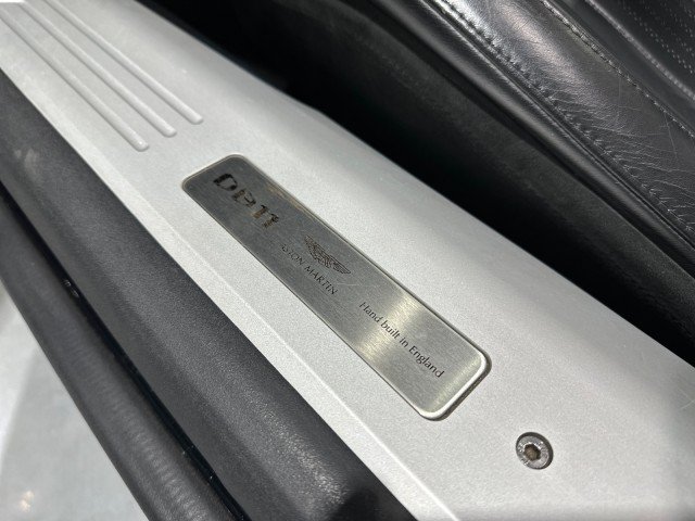 Used 2019 Aston Martin DB11 Volante RWD image 48