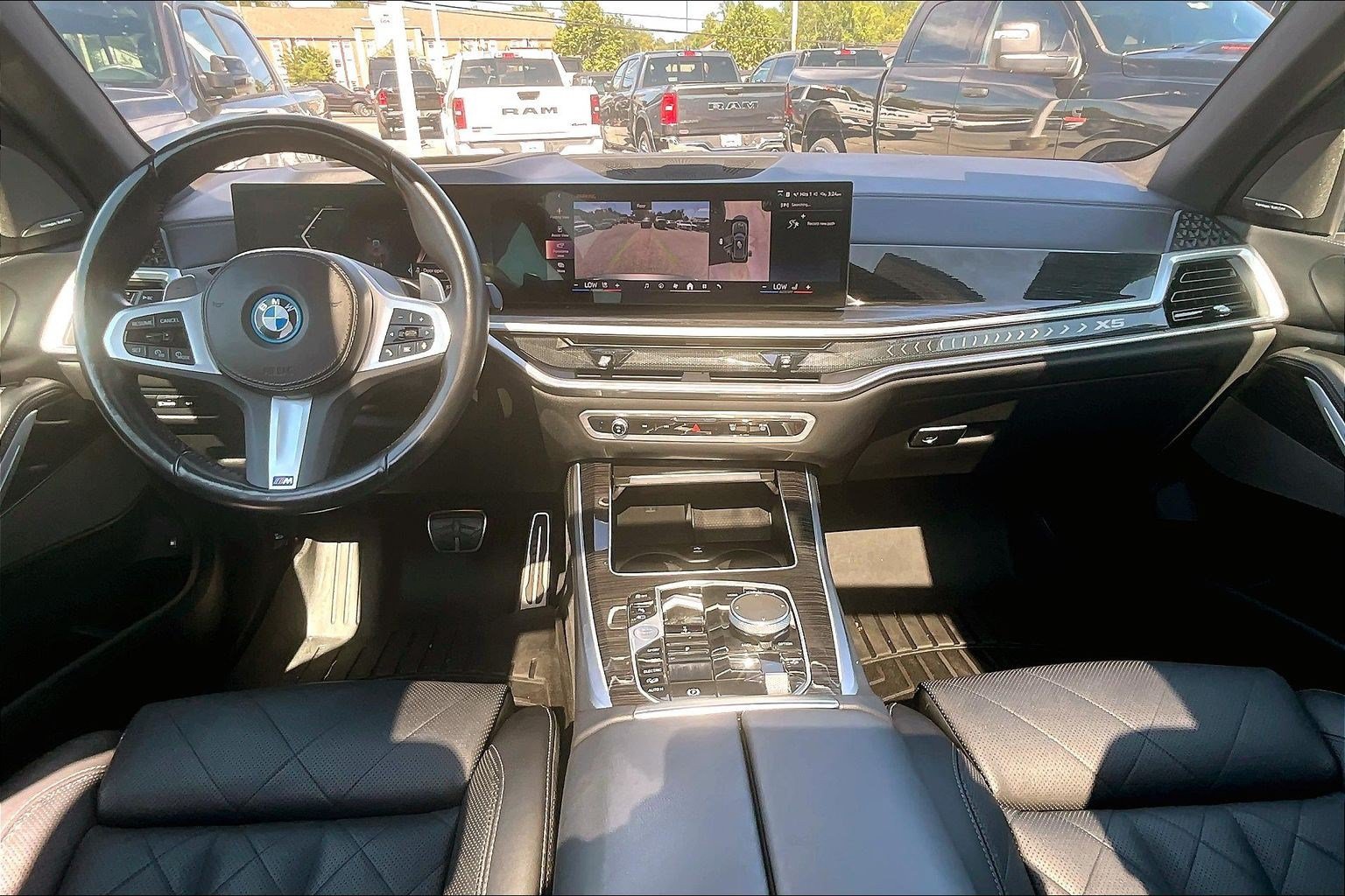 Used 2024 BMW X5 xDrive50e w/ M Sport Package AWD/4WD image 12
