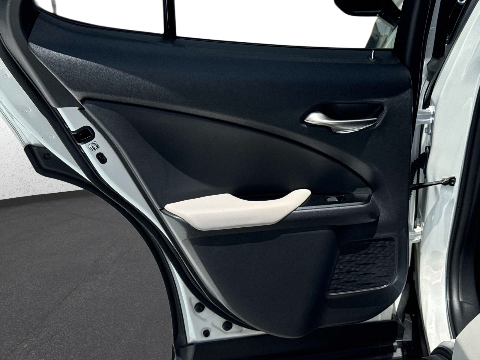 Certified 2020 Lexus UX 250h w/ Premium Package AWD/4WD image 13