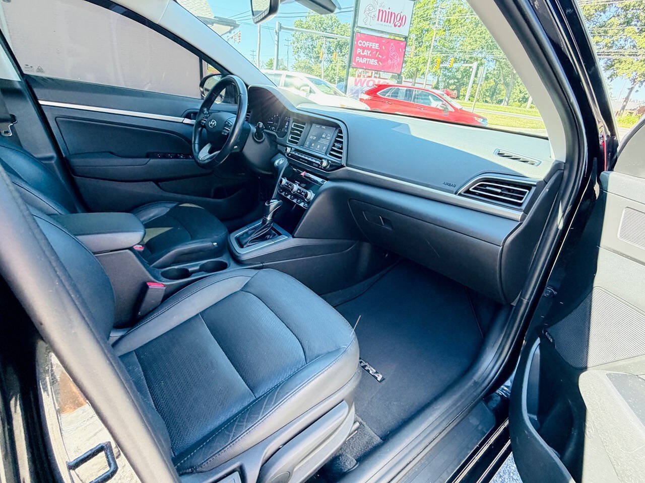 Used 2019 Hyundai Elantra Limited w/ Cargo Package FWD image 11