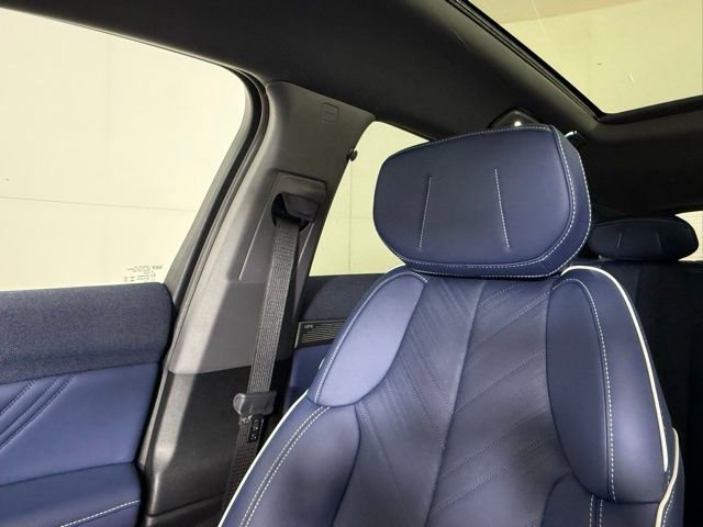 New 2025 Cadillac Optiq Sport 2 AWD/4WD image 17