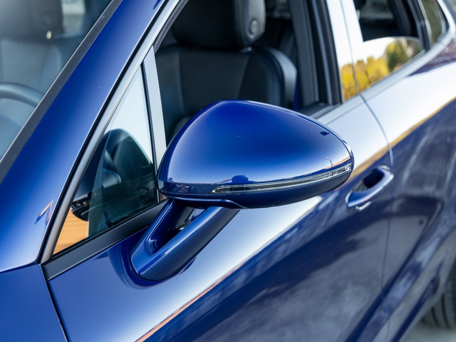 Certified 2024 Porsche Macan image 17