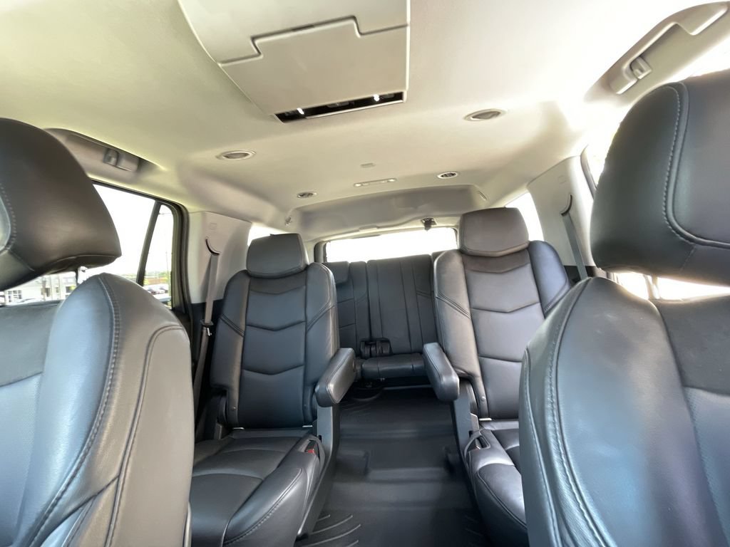 Certified 2018 Cadillac Escalade Premium Luxury AWD/4WD image 21