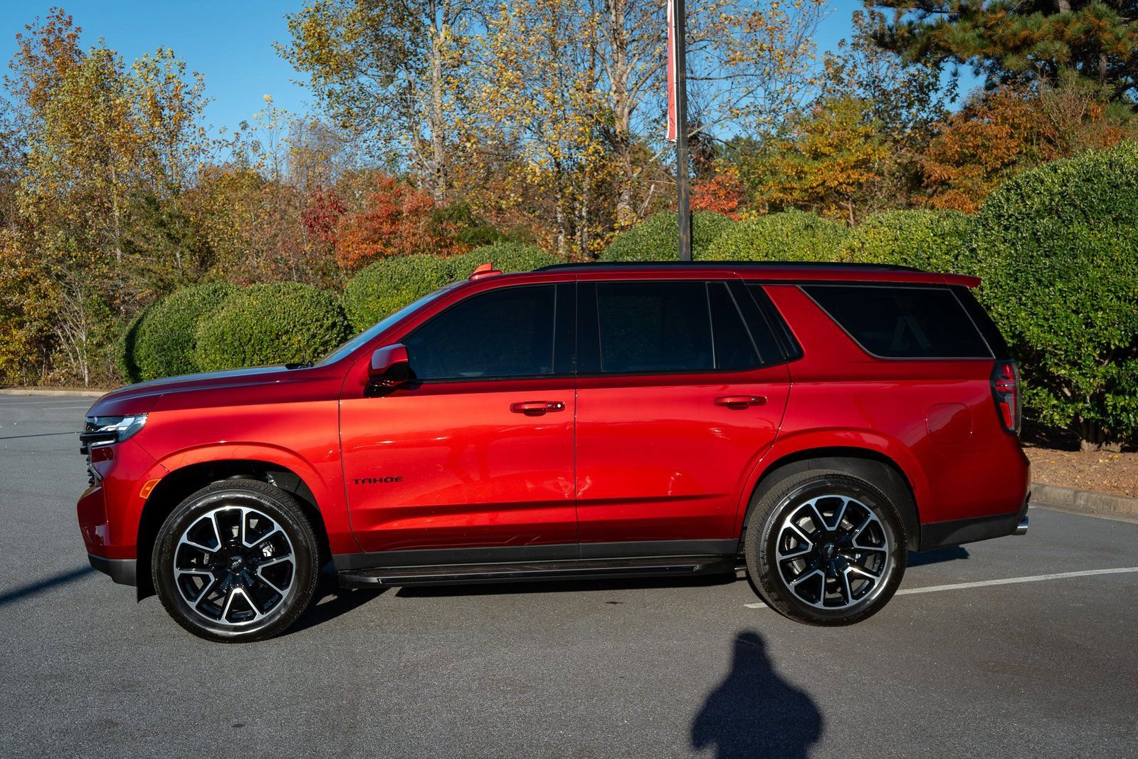 Used 2023 Chevrolet Tahoe RST w/ Sport Performance Package RWD image 5