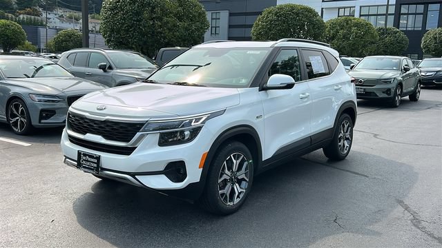 Used 2021 Kia Seltos EX AWD/4WD image 3