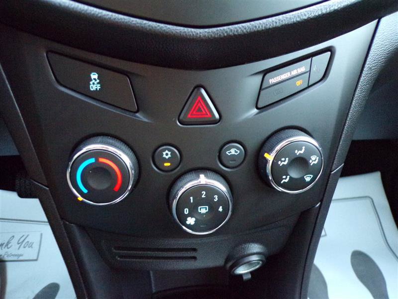 Used 2016 Chevrolet Trax LS image 28