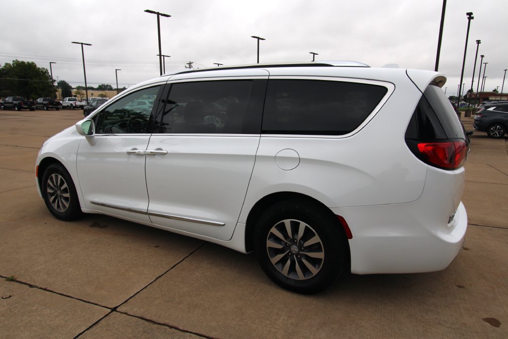 Used 2020 Chrysler Pacifica Touring-L Plus FWD image 19