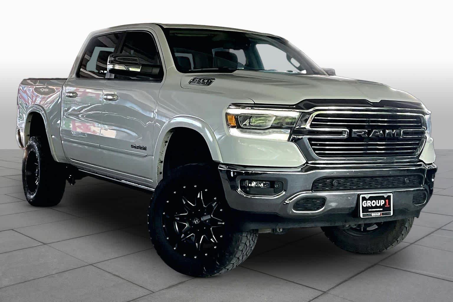 Used 2020 RAM 1500 Laramie AWD/4WD image 2