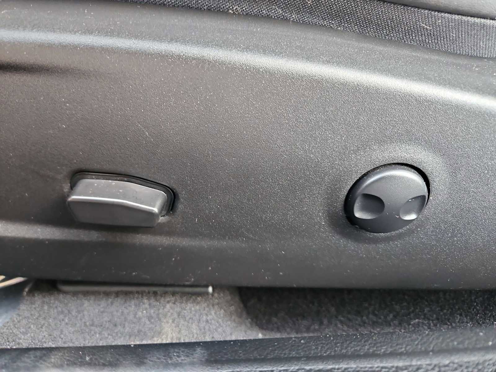 Used 2023 Dodge Challenger GT w/ Plus Package image 18