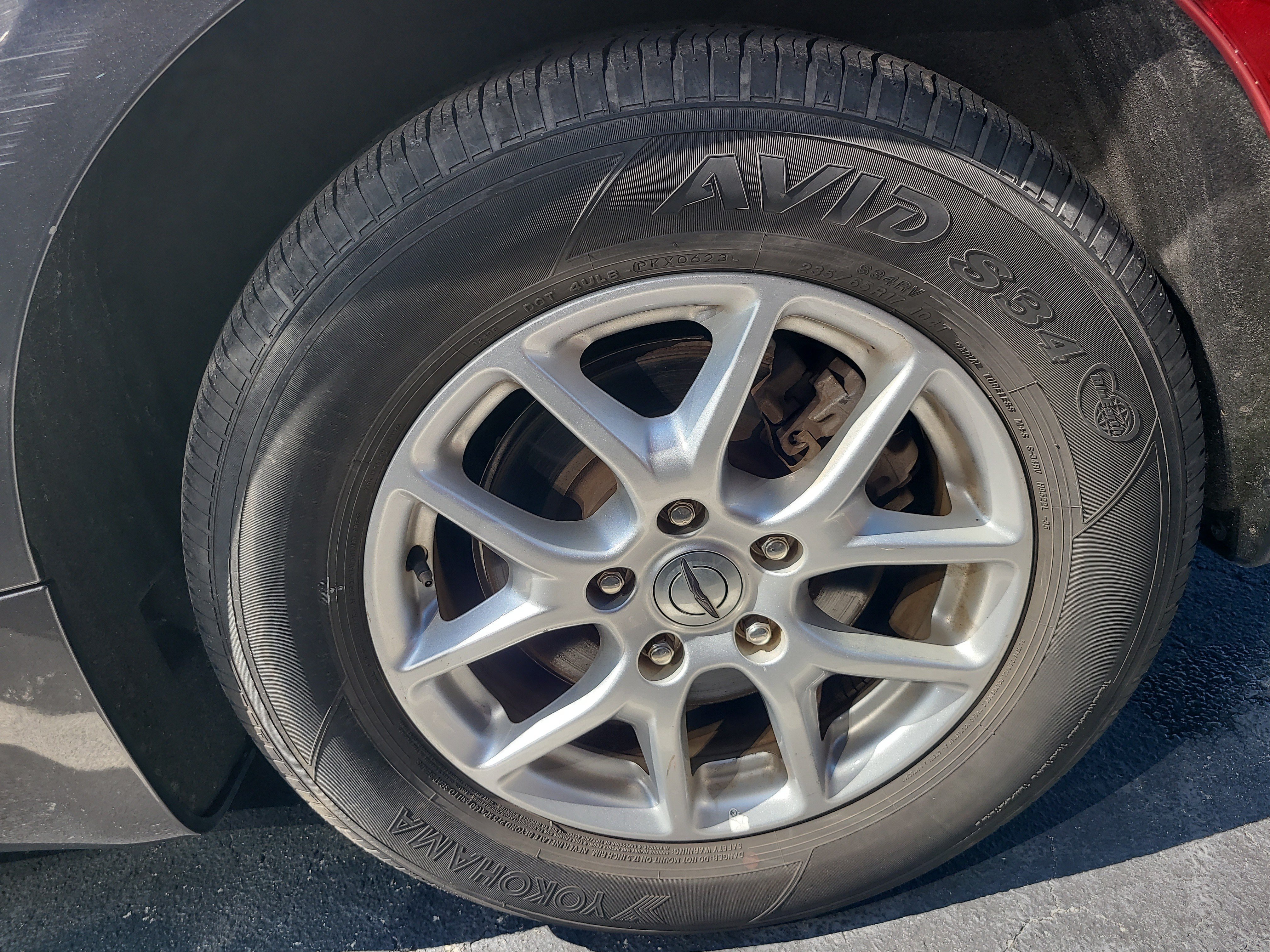 Used 2023 Chrysler Pacifica Touring-L FWD image 8