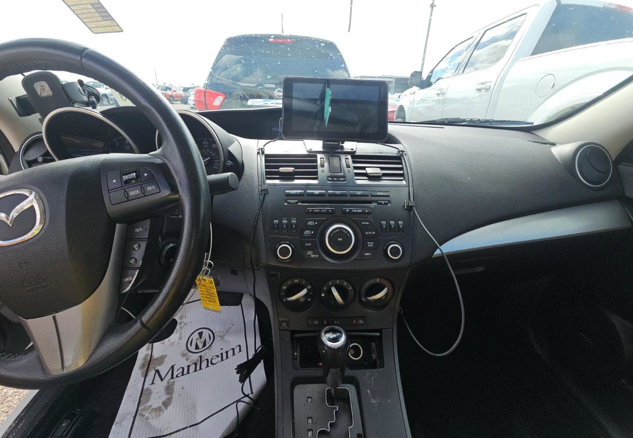 Used 2012 MAZDA MAZDA3 i Touring FWD image 12
