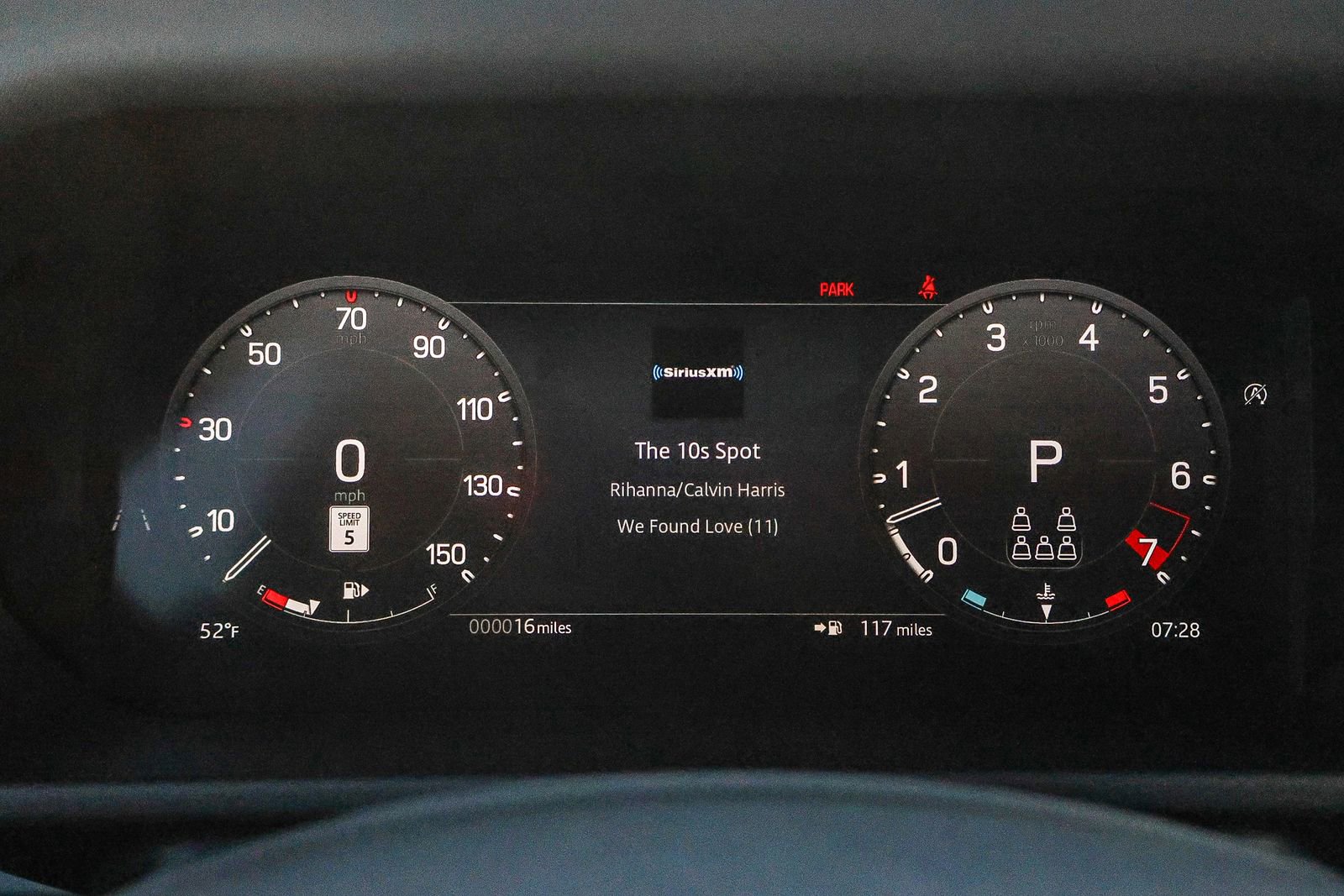 New 2026 Land Rover Defender 130 V8 image 41