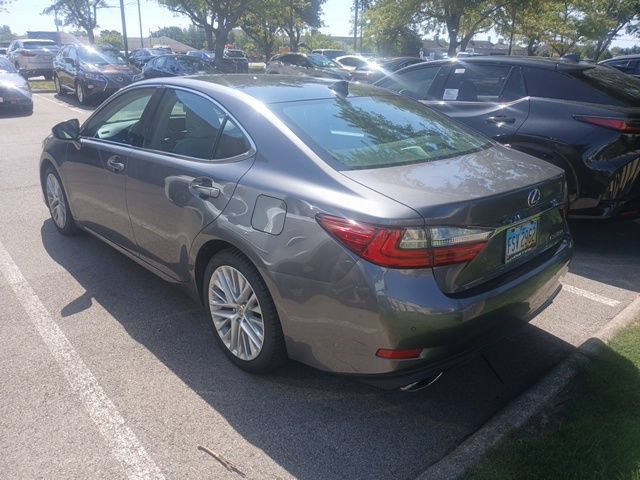 Used 2018 Lexus ES 350 w/ Luxury Package w/Wood Trim FWD image 3