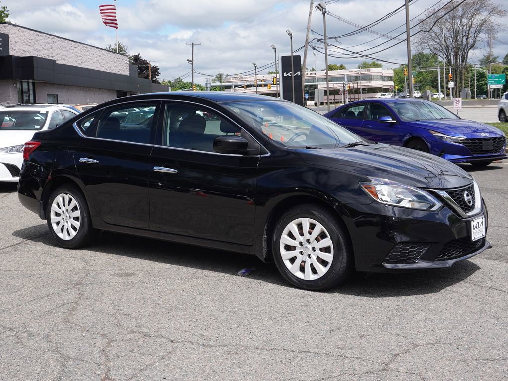 Used 2017 Nissan Sentra S FWD image 2
