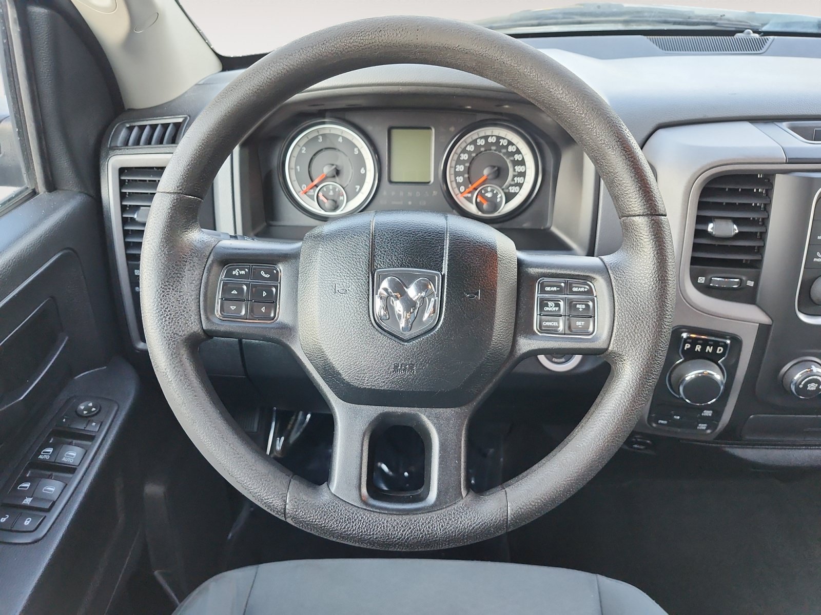 Used 2017 RAM 1500 Express AWD/4WD image 12