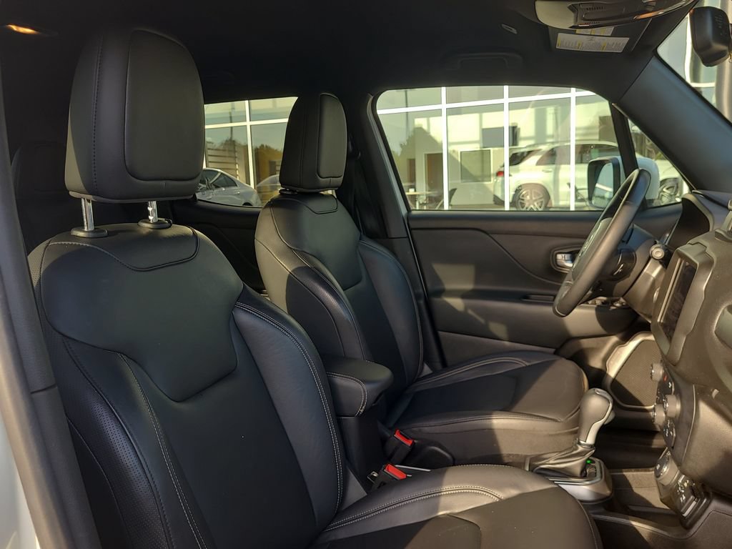 Used 2020 Jeep Renegade Altitude AWD/4WD image 18