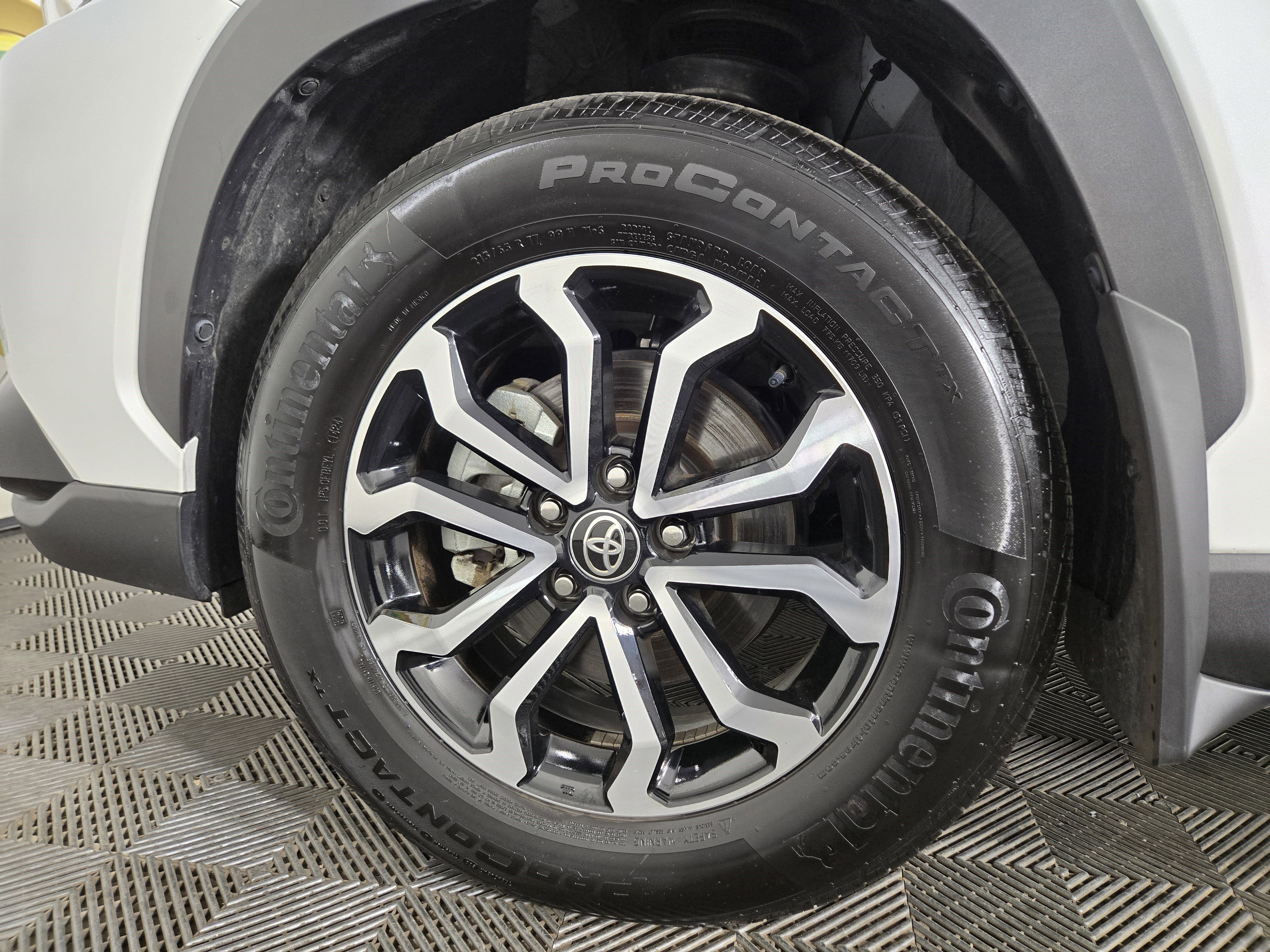 Used 2024 Toyota Corolla Cross S image 31