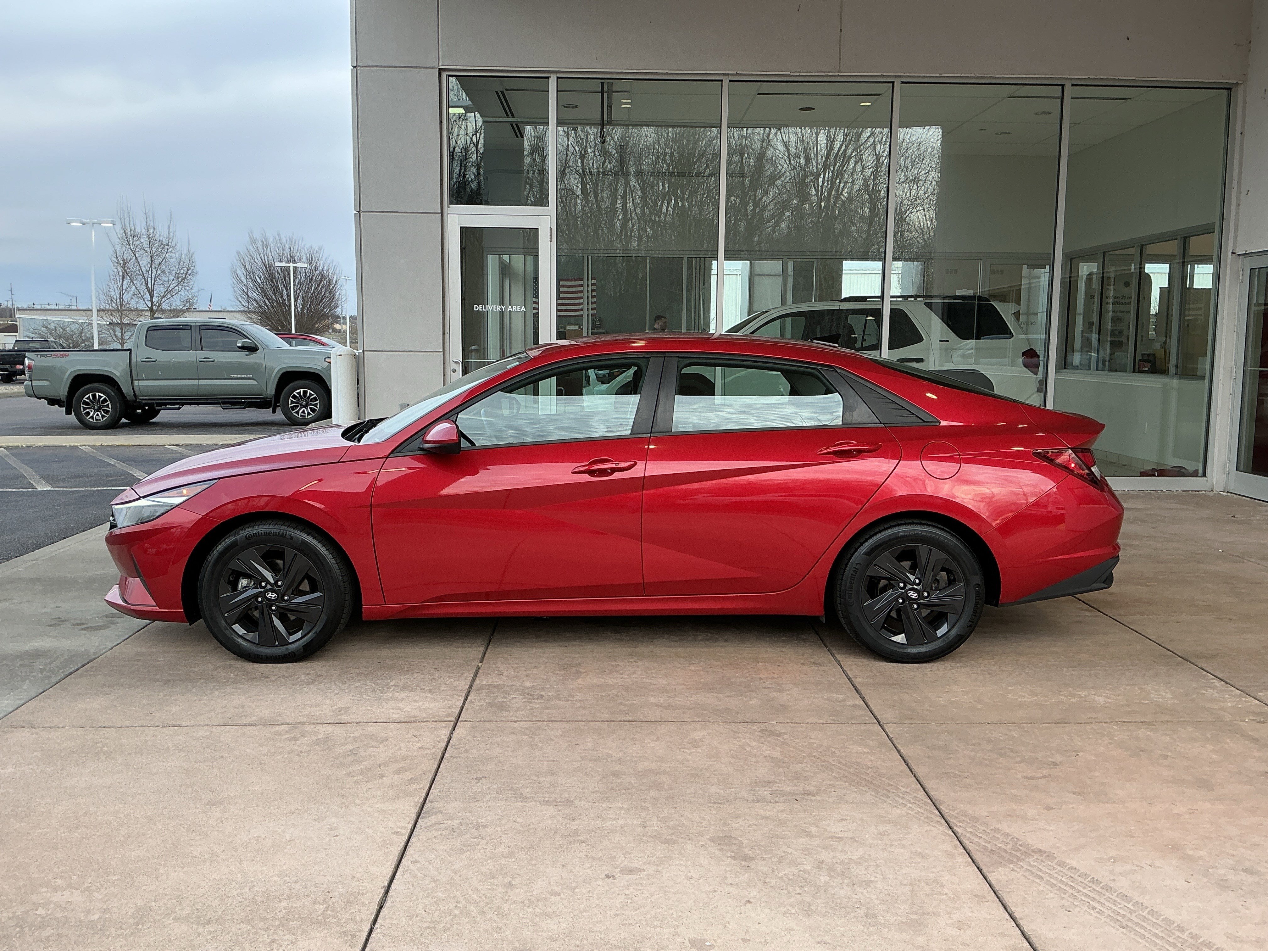 Used 2022 Hyundai Elantra SEL w/ Convenience Package image 19