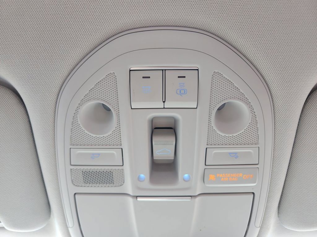 Used 2021 Genesis G70 3.3T image 22