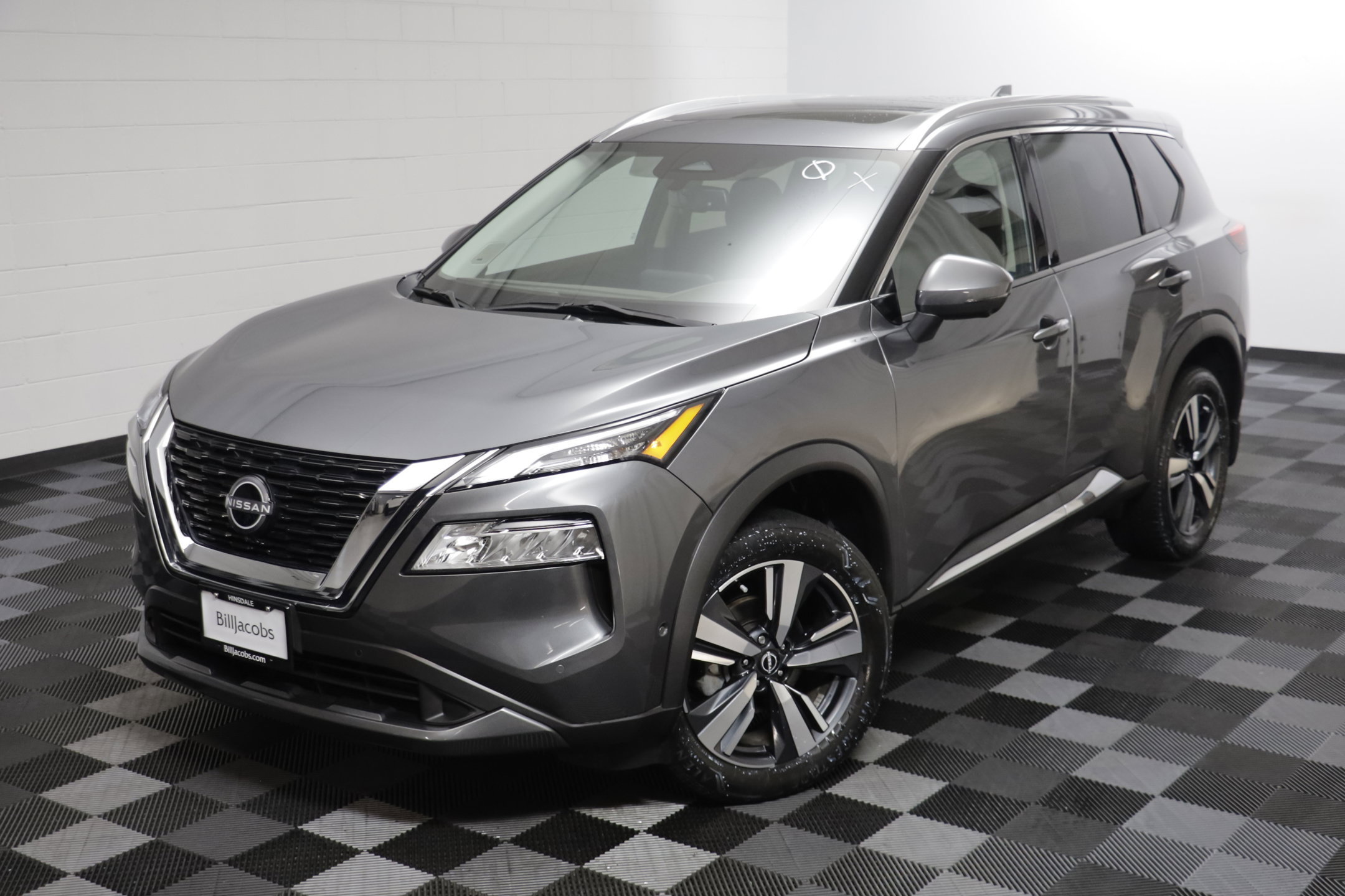 Used 2023 Nissan Rogue SL AWD/4WD image 2