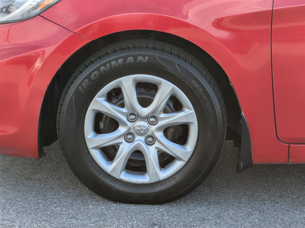 Used 2014 Hyundai Accent GS image 10